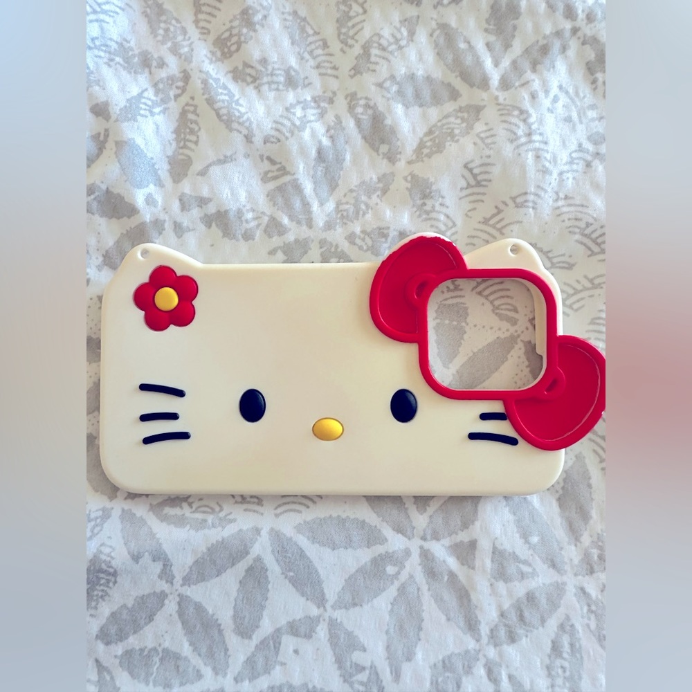 iPhone 13 Pro Case - Hello Kitty - Picture 3 of 4